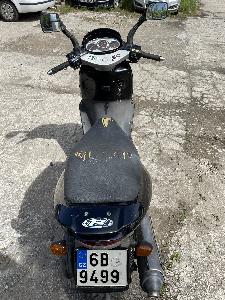 Skútr Aprilia Leonardo 150