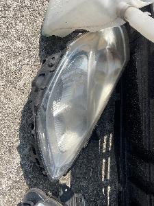 Přední světla na Renault Clio 2008