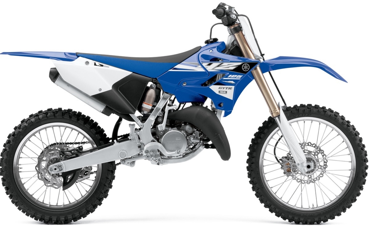 TEST: Razantní hračky – Yamaha YZ 125 a YZ 250 MY 2015 TEST: Razantní hračky – Yamaha YZ 125 a YZ 250 MY 2015