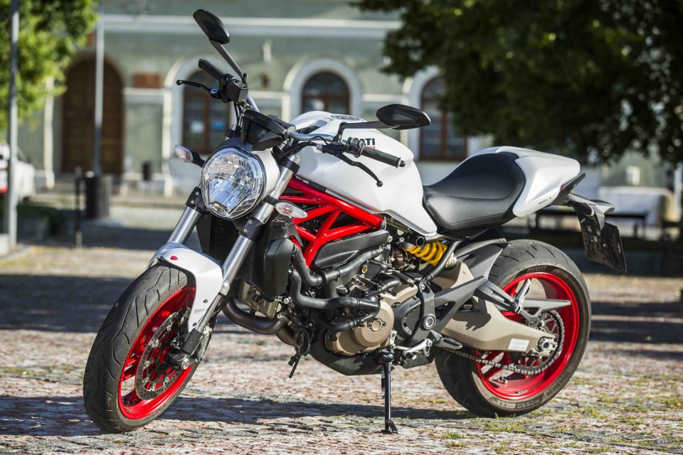 TEST: Ducati Monster 821 a 1200S TEST: Ducati Monster 821 a 1200S