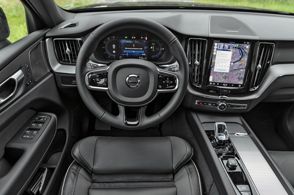 Volvo XC60 T6 AWD &ndash; Tich&aacute; s&iacute;la