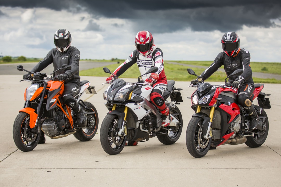 TEST: Aprilia Tuono V4R APRC ABS/ BMW S1000R/ KTM 1290 Super Duke R TEST: Aprilia Tuono V4R APRC ABS/ BMW S1000R/ KTM 1290 Super Duke R