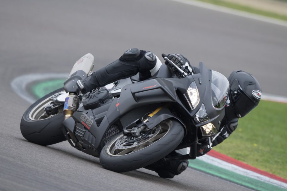 Aprilia RSV4 1100 Factory Aprilia RSV4 1100 Factory