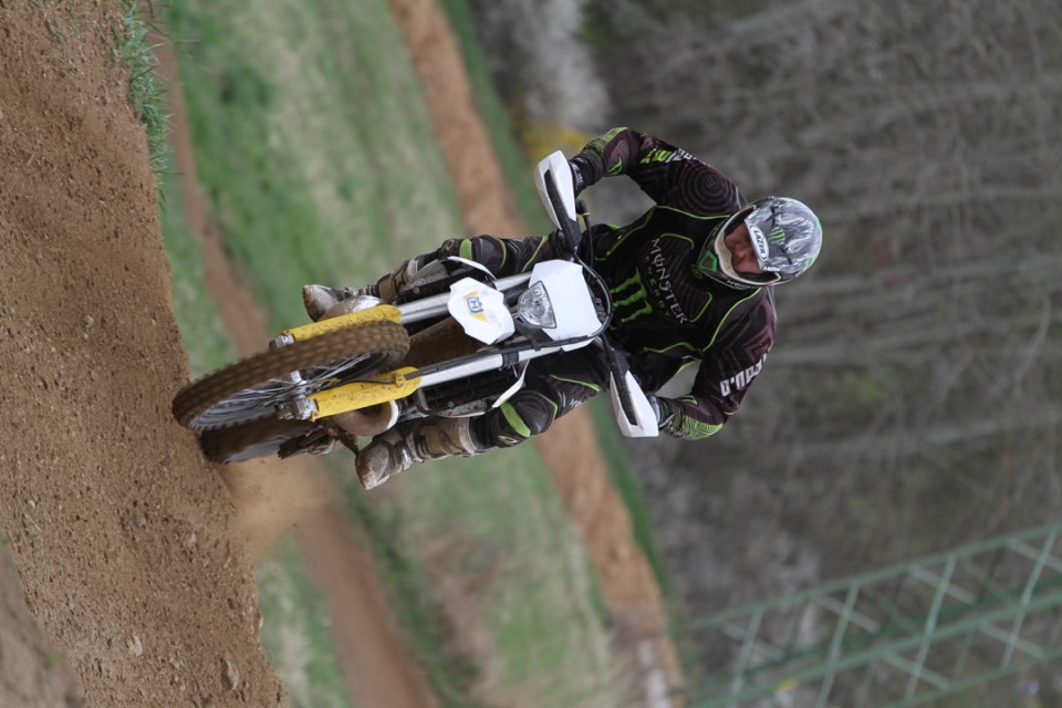 TEST: Husqvarna FE 350 a TE 300 TEST: Husqvarna FE 350 a TE 300