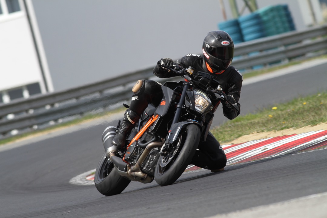 KTM 1290 Super Duke R KTM 1290 Super Duke R