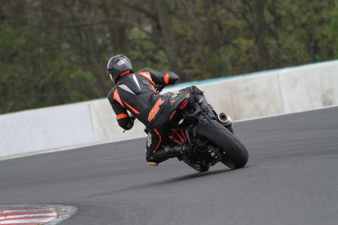 KTM 1290 Super Duke R KTM 1290 Super Duke R