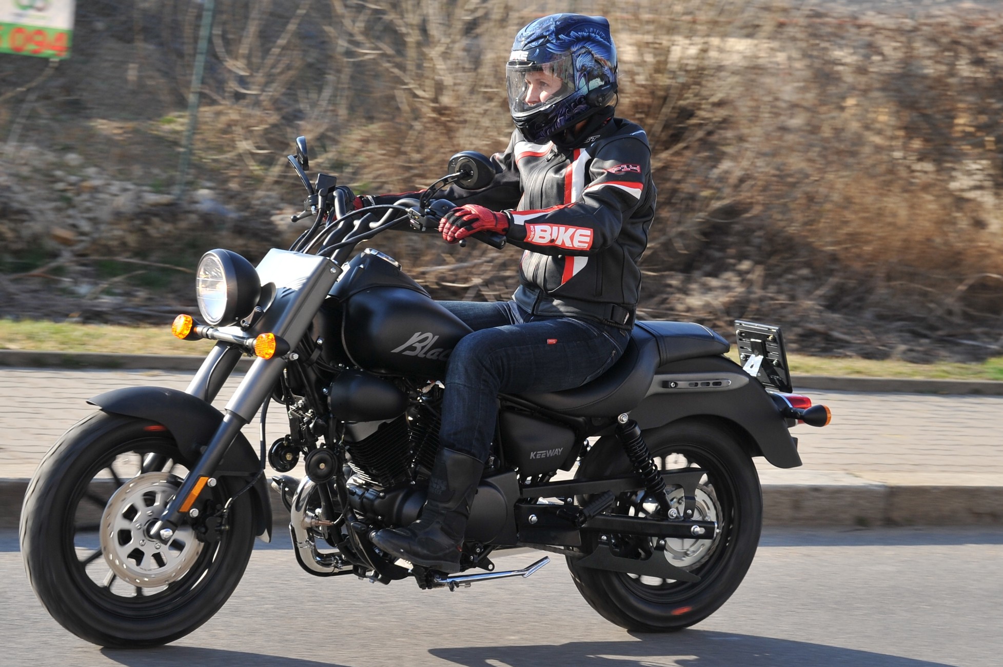 TEST: Černá je dobrá – Keeway Blackster 250i TEST: Černá je dobrá – Keeway Blackster 250i