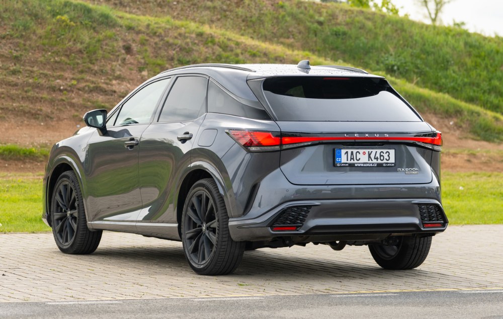 Lexus RX 500h &ndash; Lexus s kř&iacute;dly